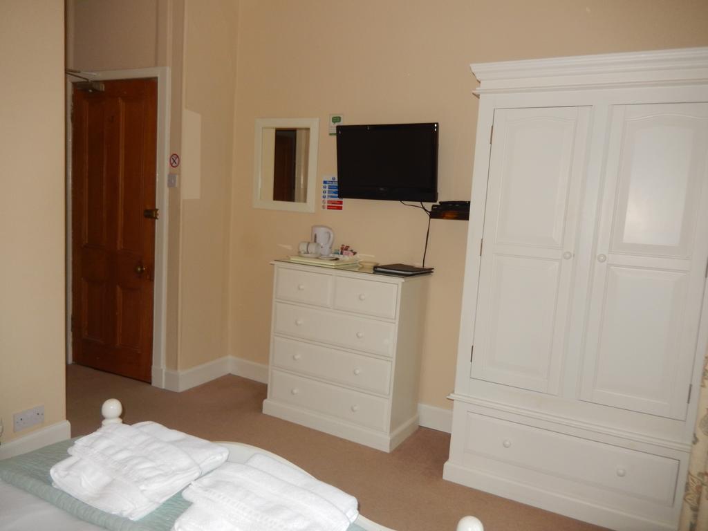 Southcliffe Guest House Тарбърт Екстериор снимка